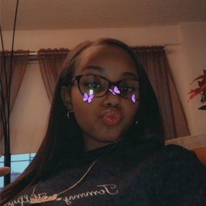 Meet your Posher, Jae-lynn